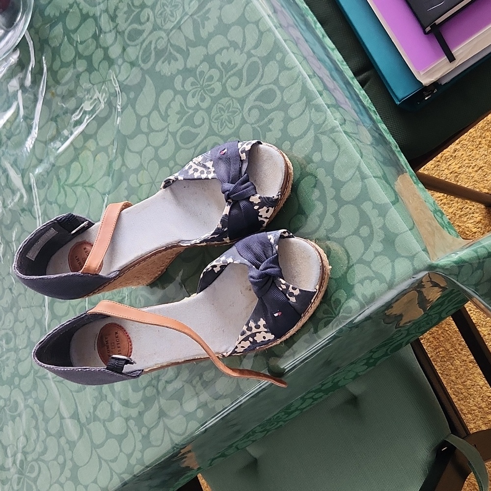 TOMMY HILFIGER New, never worn, Women's Navy Espadrille Sandals